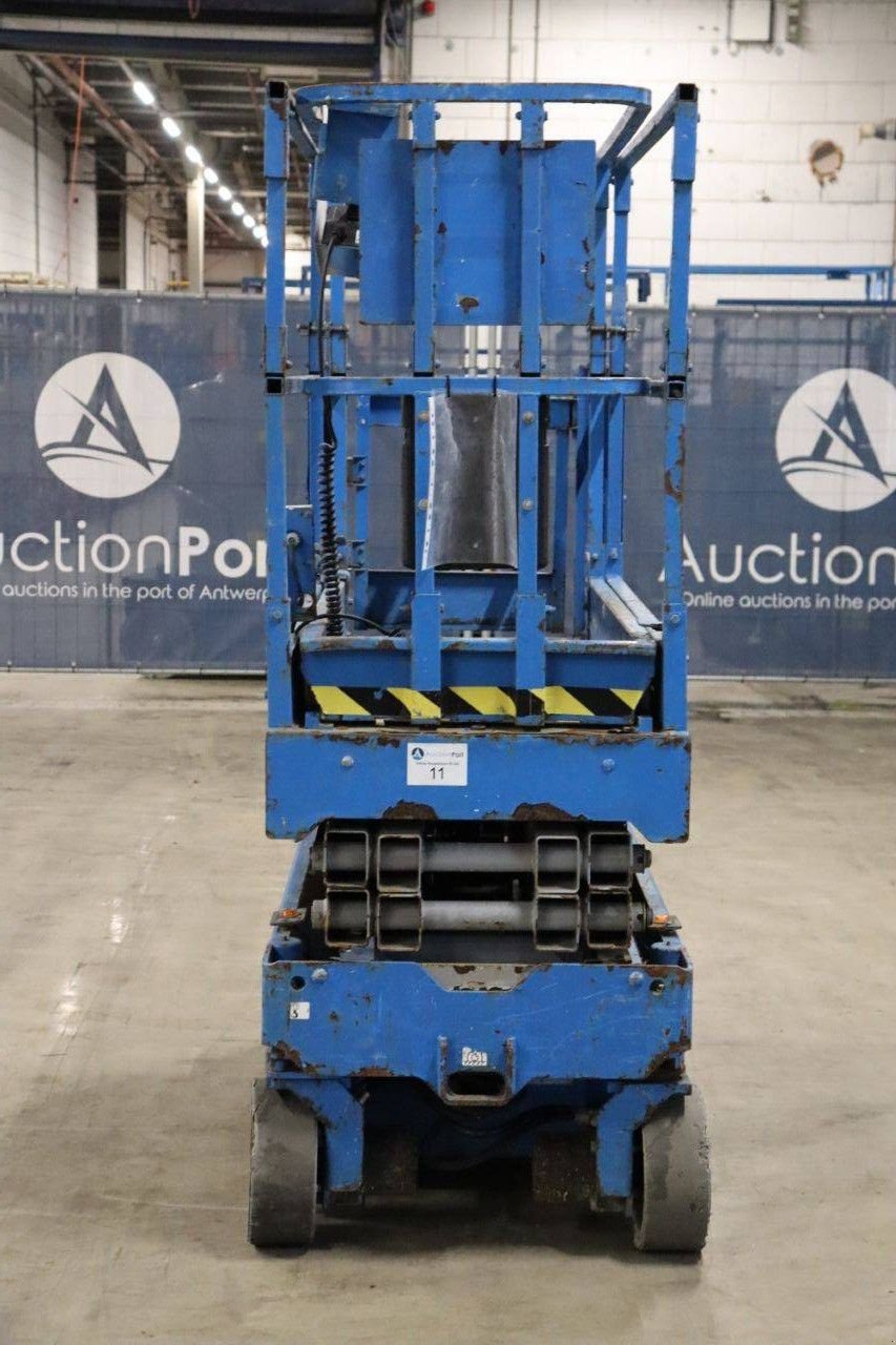 Teleskoparbeitsbühne du type Genie GS-1532, Gebrauchtmaschine en Antwerpen (Photo 5)