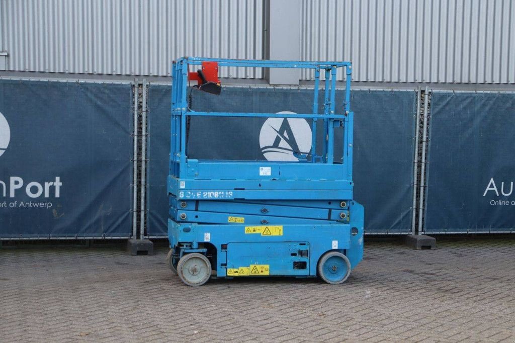 Teleskoparbeitsbühne типа Genie GS-1532, Gebrauchtmaschine в Antwerpen (Фотография 1)