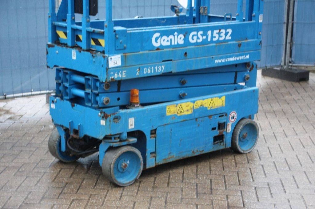Teleskoparbeitsbühne del tipo Genie GS-1532, Gebrauchtmaschine en Antwerpen (Imagen 10)