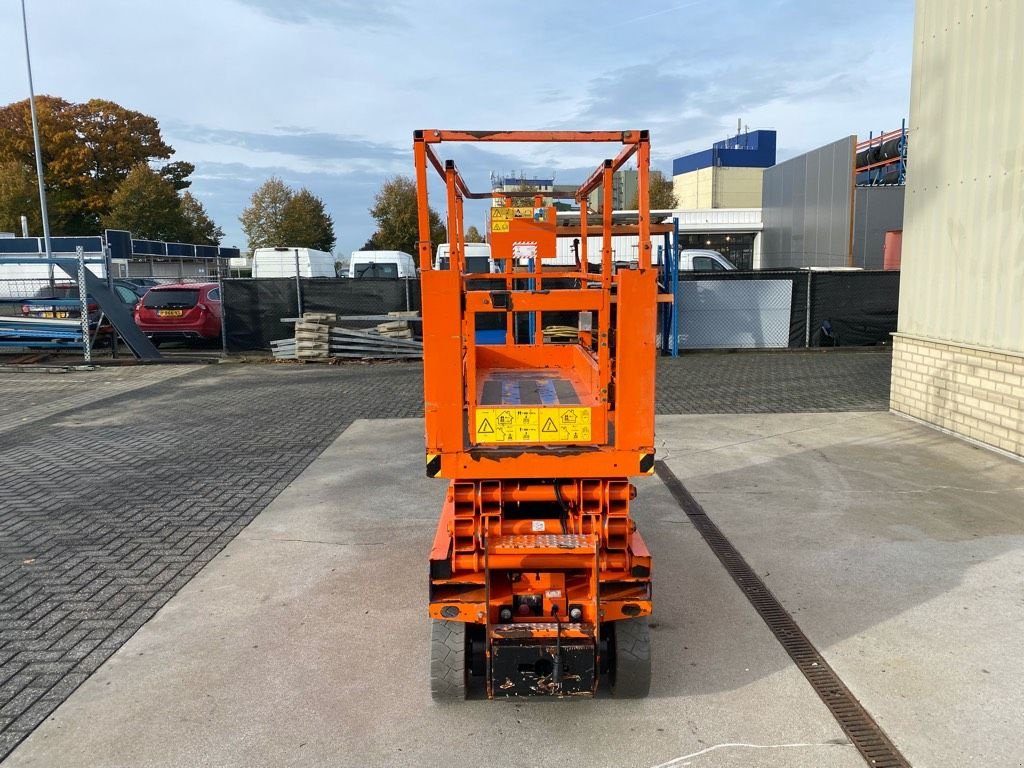 Teleskoparbeitsbühne типа Genie GS 2032, Schaar hoogwerker, 8 meter, Gebrauchtmaschine в Heijen (Фотография 9)