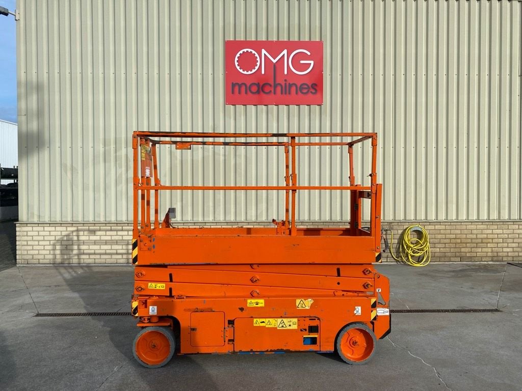 Teleskoparbeitsbühne типа Genie GS 2032, Schaar hoogwerker, 8 meter, Gebrauchtmaschine в Heijen (Фотография 1)