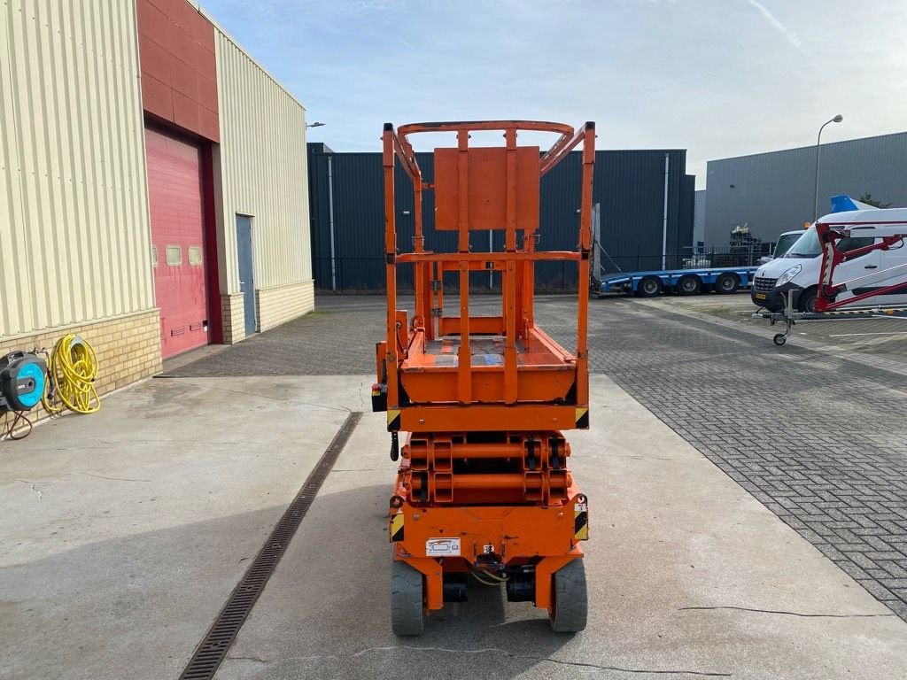 Teleskoparbeitsbühne типа Genie GS 2032, Schaar hoogwerker, 8 meter, Gebrauchtmaschine в Heijen (Фотография 4)