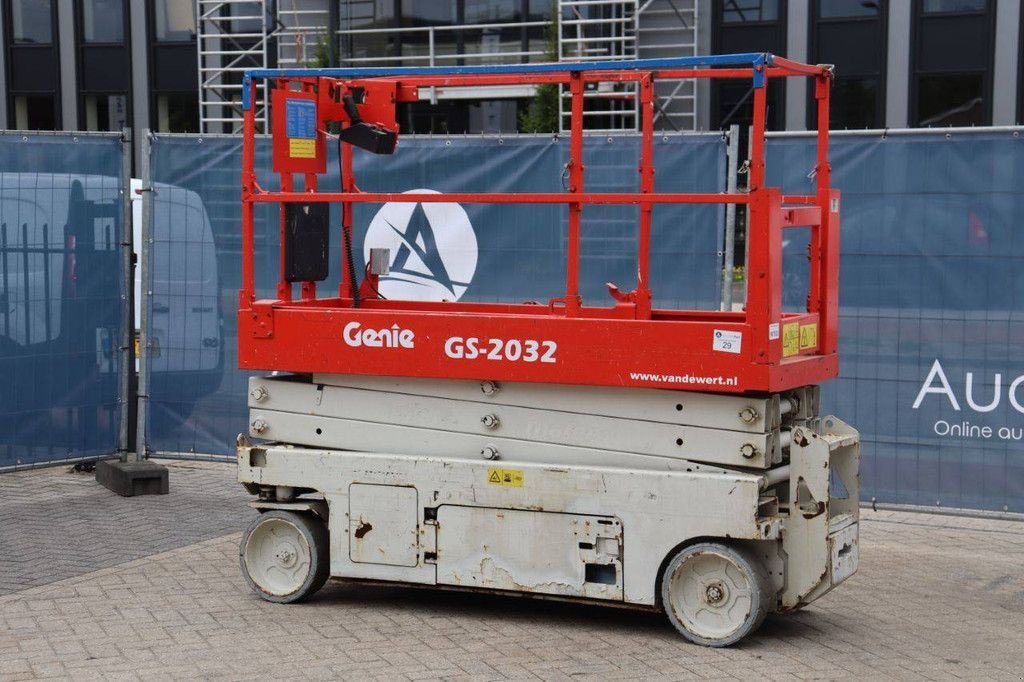 Teleskoparbeitsbühne от тип Genie GS-2032, Gebrauchtmaschine в Antwerpen (Снимка 3)