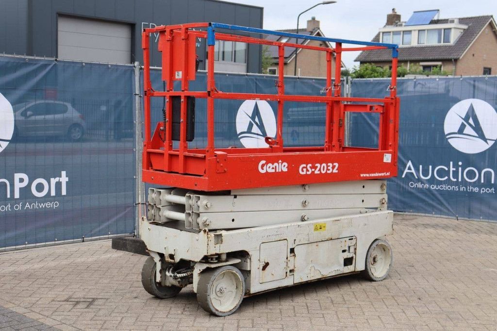Teleskoparbeitsbühne del tipo Genie GS-2032, Gebrauchtmaschine en Antwerpen (Imagen 10)