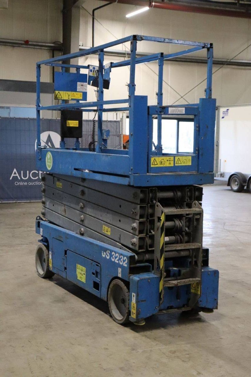 Teleskoparbeitsbühne typu Genie GS-3232, Gebrauchtmaschine w Antwerpen (Zdjęcie 8)