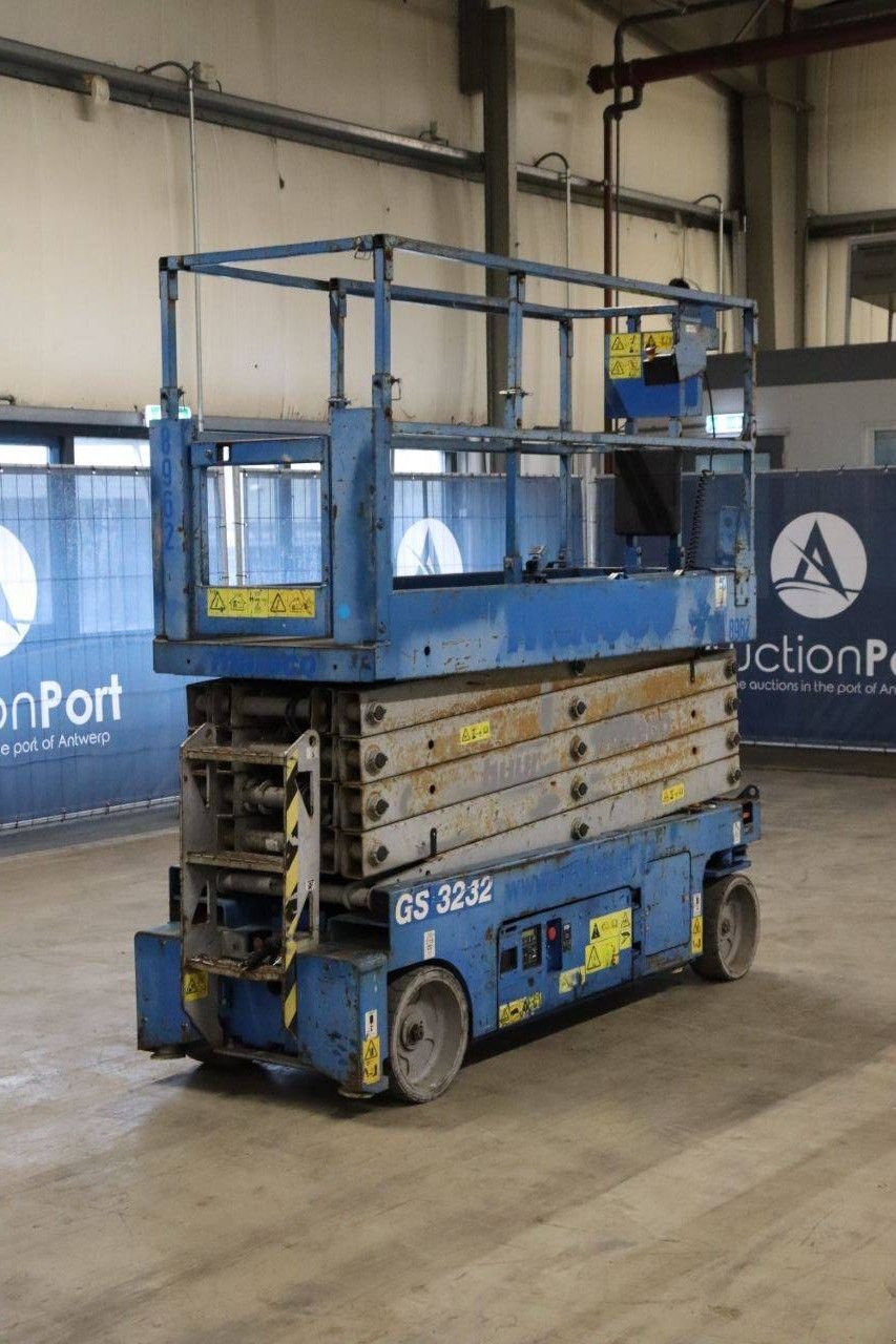 Teleskoparbeitsbühne типа Genie GS-3232, Gebrauchtmaschine в Antwerpen (Фотография 11)