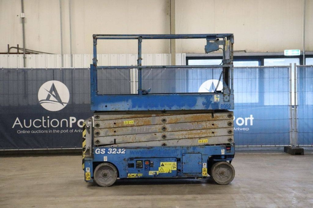 Teleskoparbeitsbühne des Typs Genie GS-3232, Gebrauchtmaschine in Antwerpen (Bild 2)