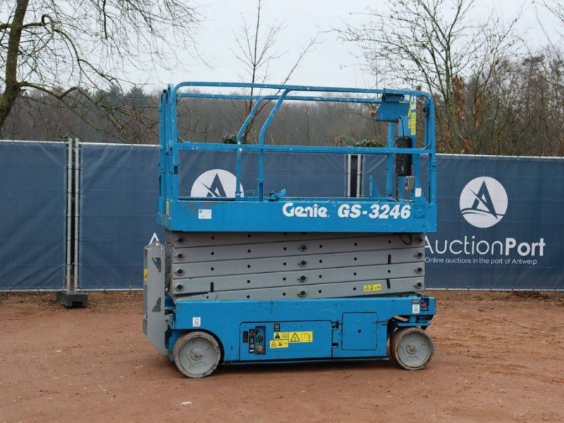 Teleskoparbeitsbühne vrste Genie GS-3246, Gebrauchtmaschine v Antwerpen (Slika 1)