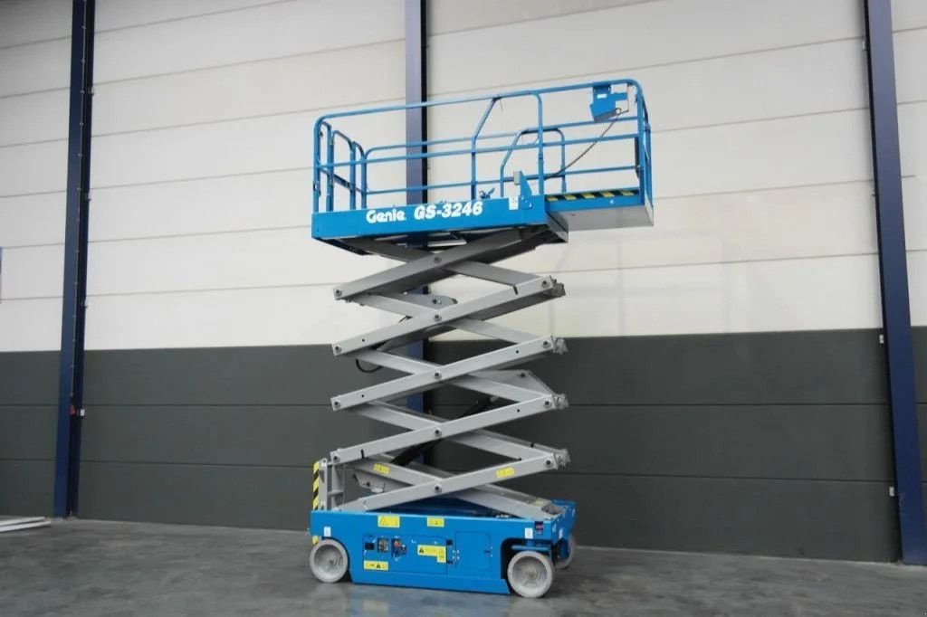 Teleskoparbeitsbühne типа Genie GS-3246, Neumaschine в Culemborg (Фотография 1)