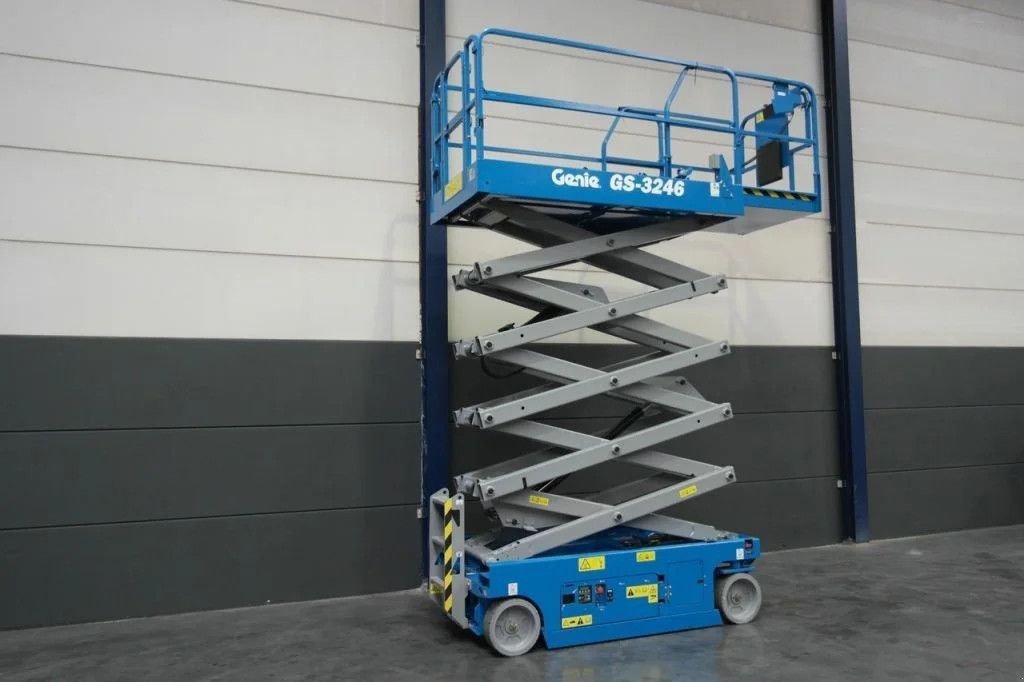 Teleskoparbeitsbühne типа Genie GS-3246, Neumaschine в Culemborg (Фотография 3)