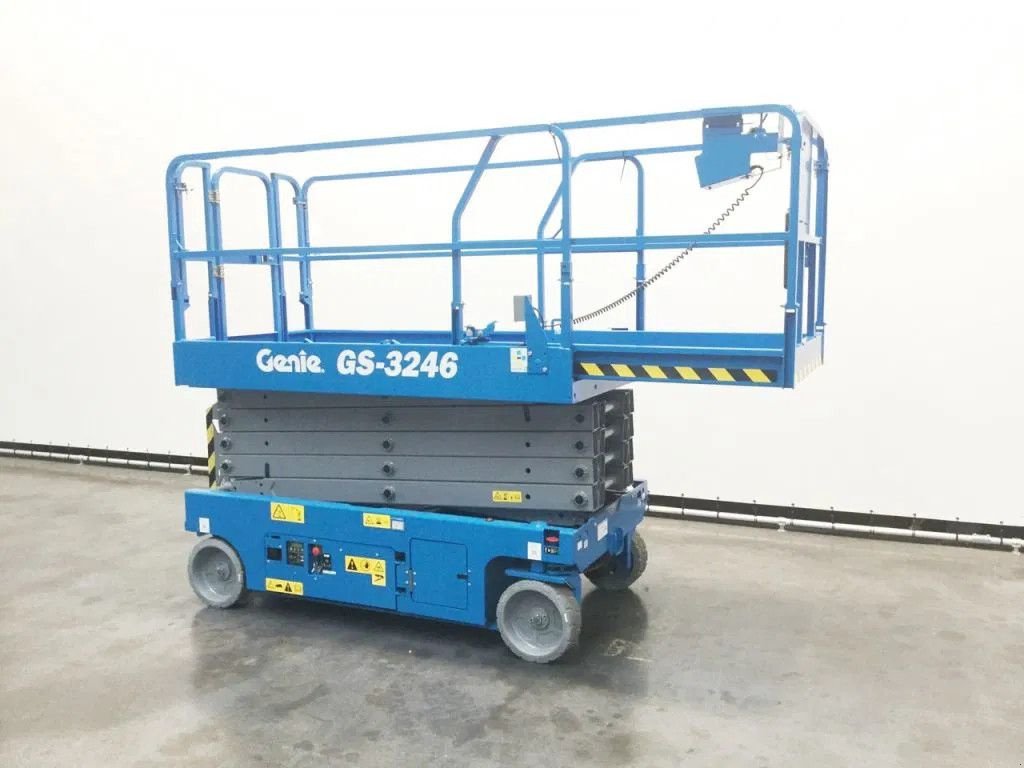 Teleskoparbeitsbühne типа Genie GS 3246, Neumaschine в Culemborg (Фотография 7)