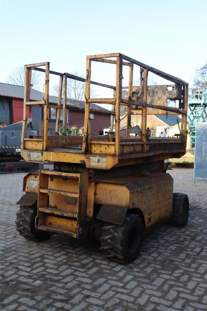 Teleskoparbeitsbühne of the type Genie GS-3268 RT, Gebrauchtmaschine in Antwerpen (Picture 7)