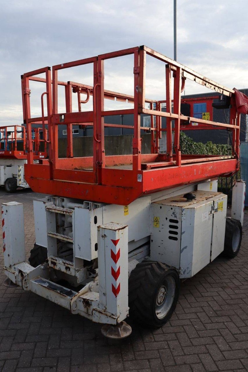 Teleskoparbeitsbühne del tipo Genie GS-3369 RT, Gebrauchtmaschine en Antwerpen (Imagen 8)