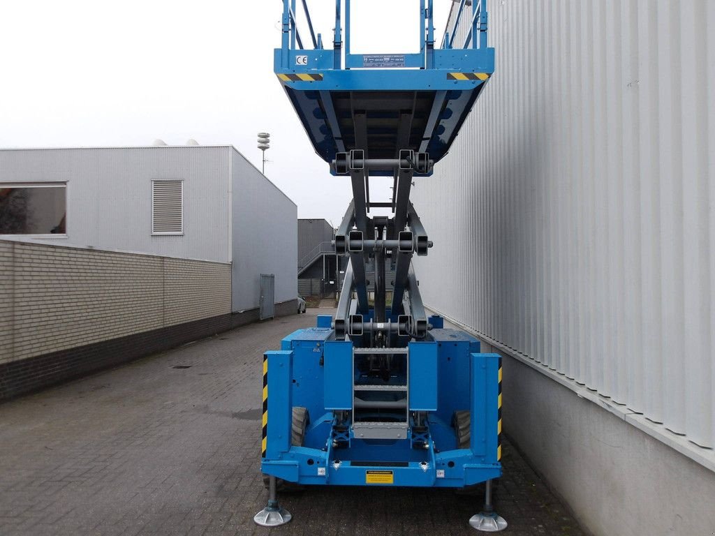 Teleskoparbeitsbühne типа Genie GS-3369DC, Gebrauchtmaschine в Antwerpen (Фотография 9)