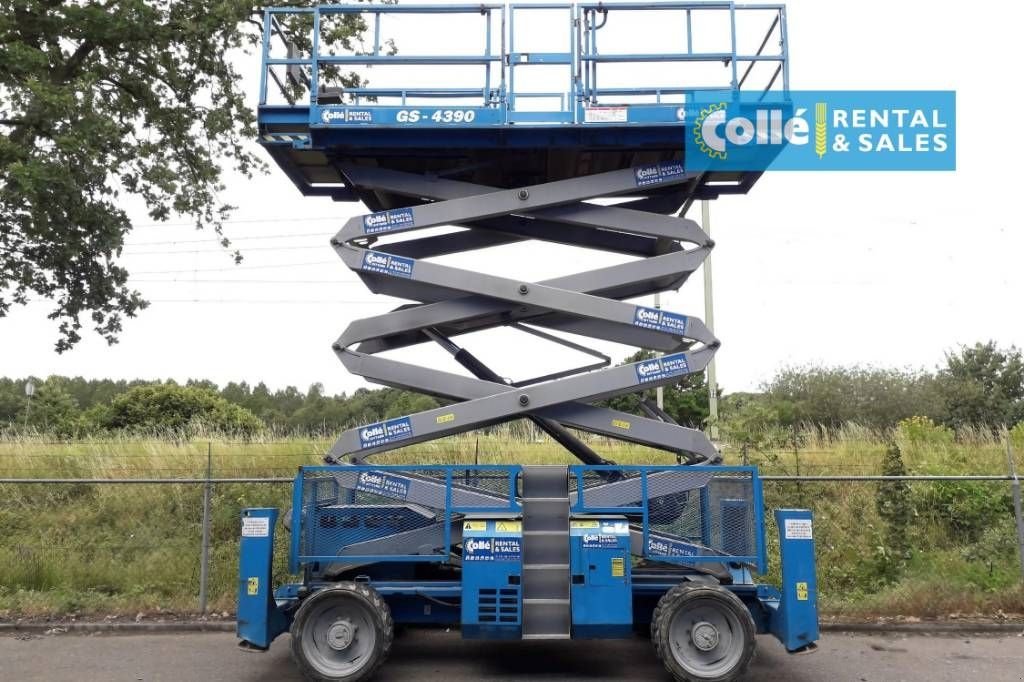 Teleskoparbeitsbühne des Typs Genie GS 4390 RT 2008, Gebrauchtmaschine in Sittard (Bild 11)