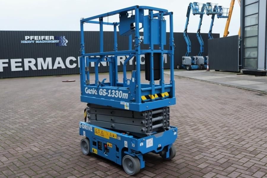 Teleskoparbeitsbühne tip Genie GS1330M Valid inspection, *Guarantee! All-Electric, Gebrauchtmaschine in Groenlo (Poză 2)
