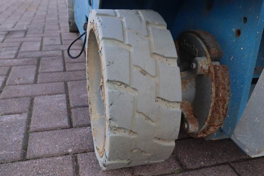 Teleskoparbeitsbühne of the type Genie GS1932 E-Drive Several In Stock, 8m Working Height, Gebrauchtmaschine in Groenlo (Picture 11)