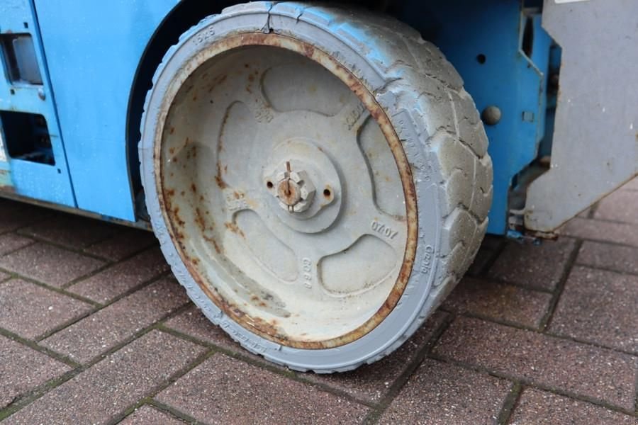 Teleskoparbeitsbühne van het type Genie GS2632 Electric, Working Height 10m, 227kg Capacit, Gebrauchtmaschine in Groenlo (Foto 10)