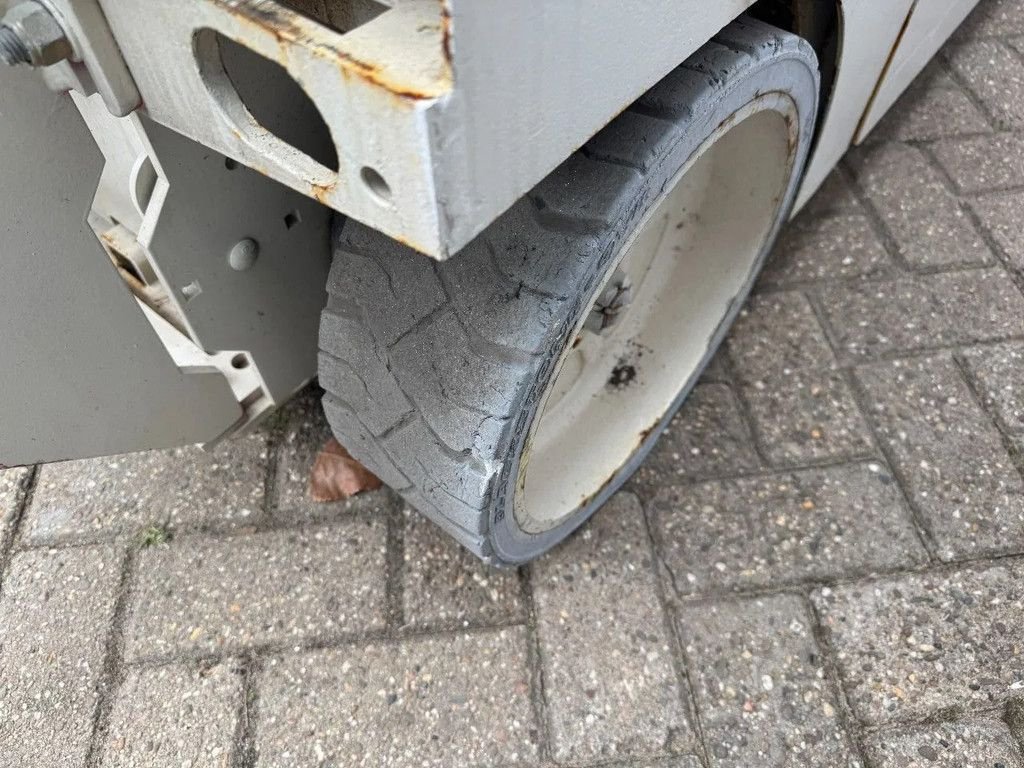 Teleskoparbeitsbühne tip Genie GS2632 Hoogwerker Schaarhoogwerker, Gebrauchtmaschine in Hedel (Poză 7)