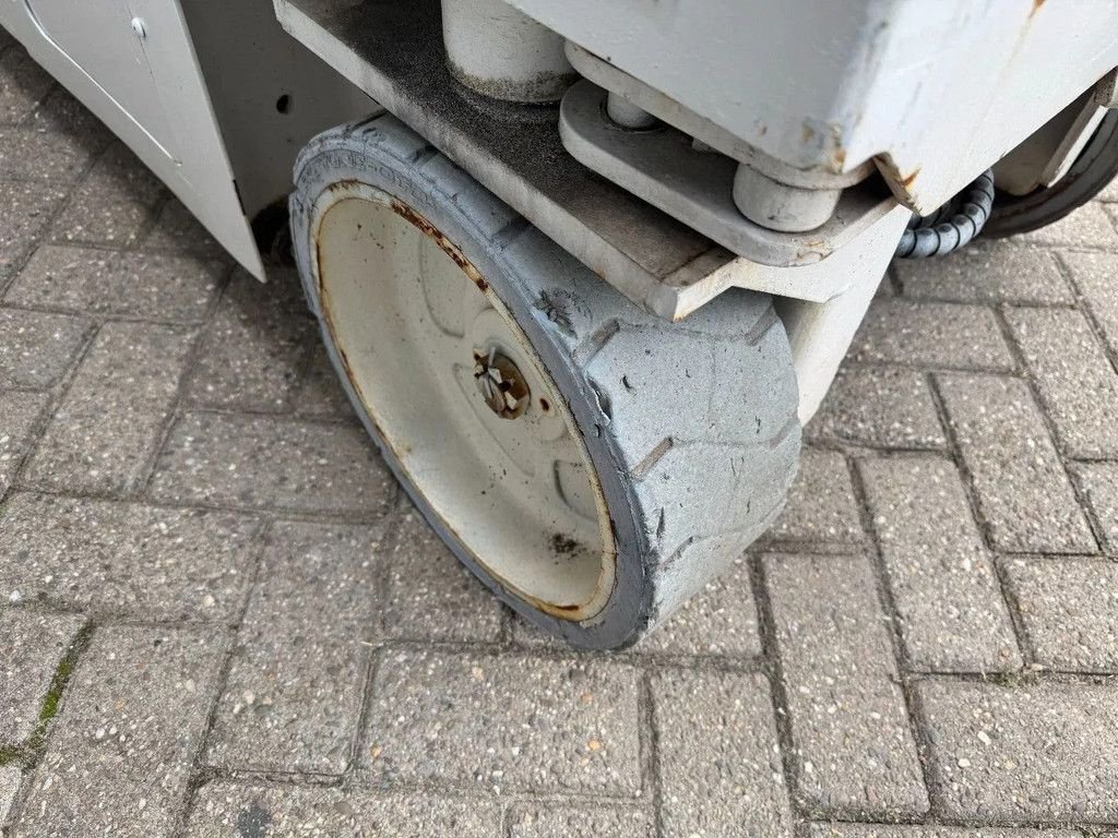 Teleskoparbeitsbühne tip Genie GS2632 Hoogwerker Schaarhoogwerker, Gebrauchtmaschine in Hedel (Poză 8)