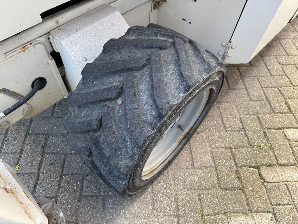 Teleskoparbeitsbühne типа Genie GS2669RT Hoogwerker Schaarhoogwerker Ruwterrein, Gebrauchtmaschine в Hedel (Фотография 7)