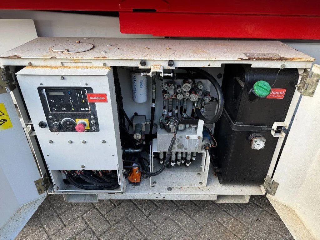 Teleskoparbeitsbühne типа Genie GS2669RT Hoogwerker Schaarhoogwerker Ruwterrein, Gebrauchtmaschine в Hedel (Фотография 11)