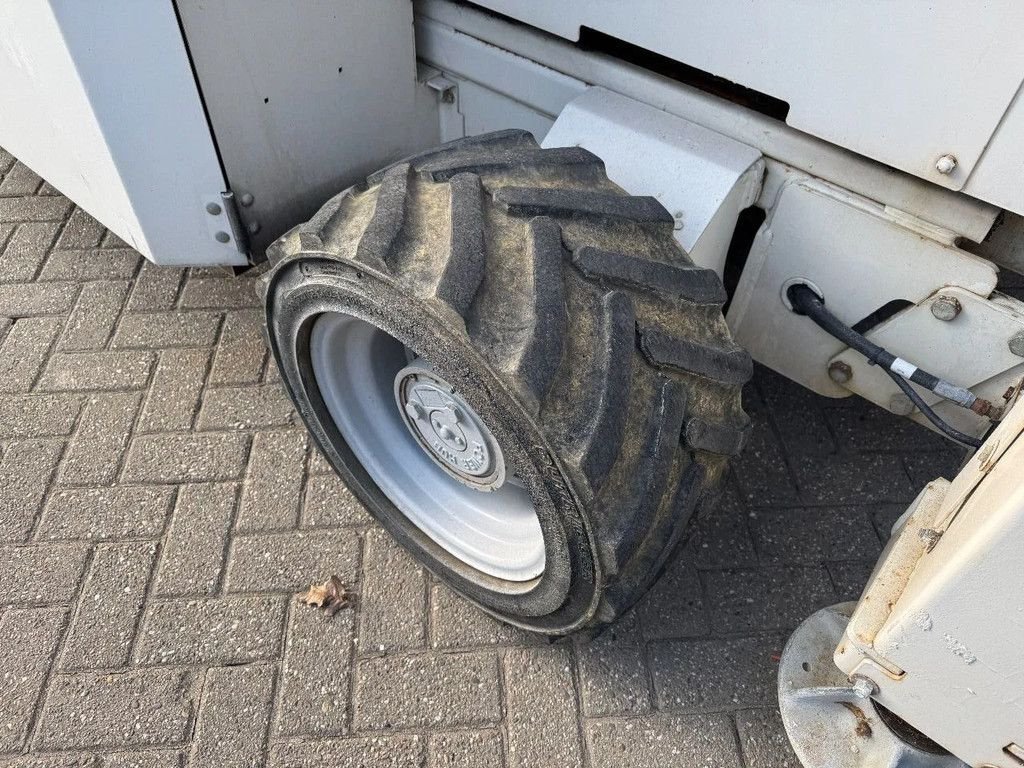 Teleskoparbeitsbühne типа Genie GS2669RT Hoogwerker Schaarhoogwerker Ruwterrein, Gebrauchtmaschine в Hedel (Фотография 5)