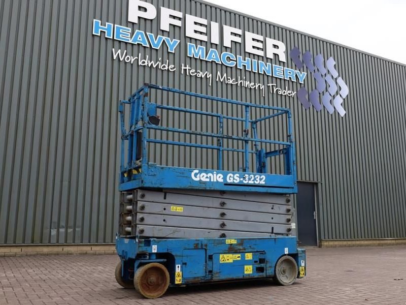 Teleskoparbeitsbühne van het type Genie GS3232 Hydraulic Outriggers, Electric, 11.75m Work, Gebrauchtmaschine in Groenlo (Foto 1)