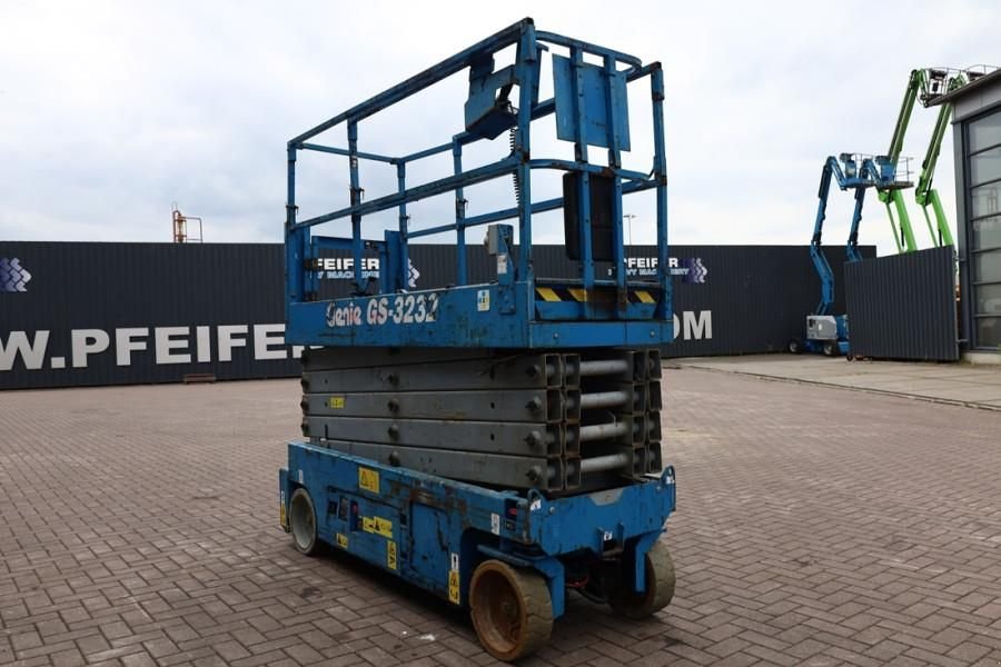 Teleskoparbeitsbühne του τύπου Genie GS3232 Hydraulic Outriggers, Electric, 11.75m Work, Gebrauchtmaschine σε Groenlo (Φωτογραφία 9)