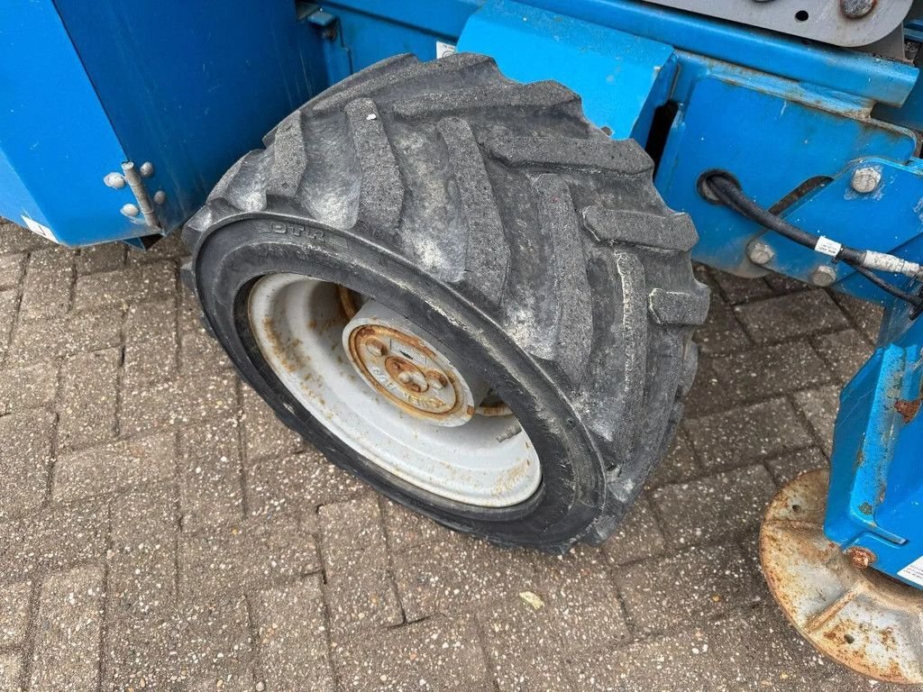 Teleskoparbeitsbühne типа Genie GS3369RT Hoogwerker Schaarhoogwerker Ruwterrein, Gebrauchtmaschine в Hedel (Фотография 5)