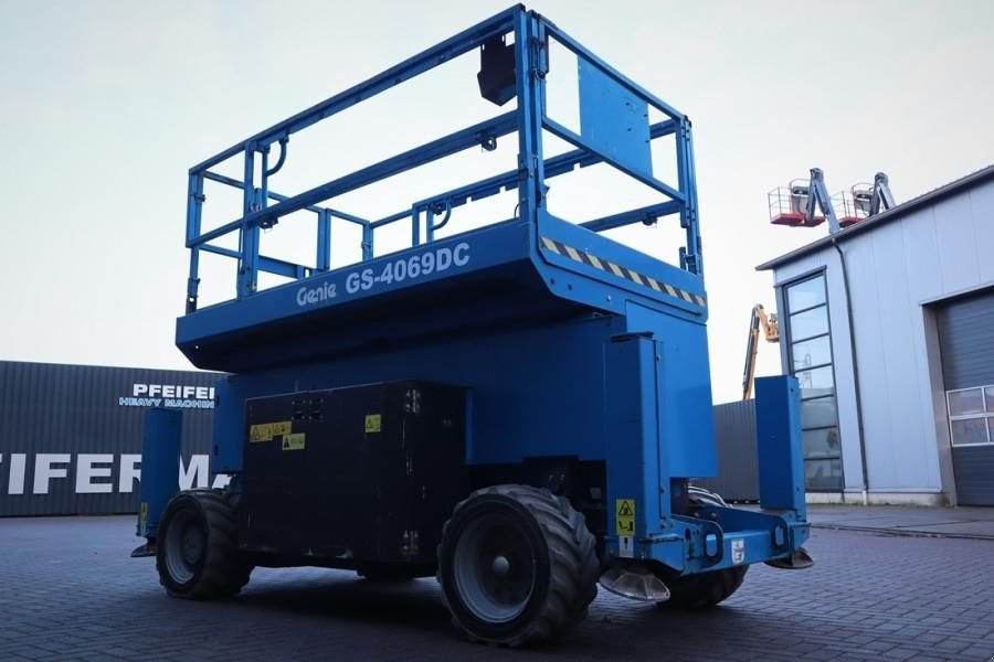 Teleskoparbeitsbühne of the type Genie GS4069 Electric, 14m Working Height, 363kg Capacit, Gebrauchtmaschine in Groenlo (Picture 8)