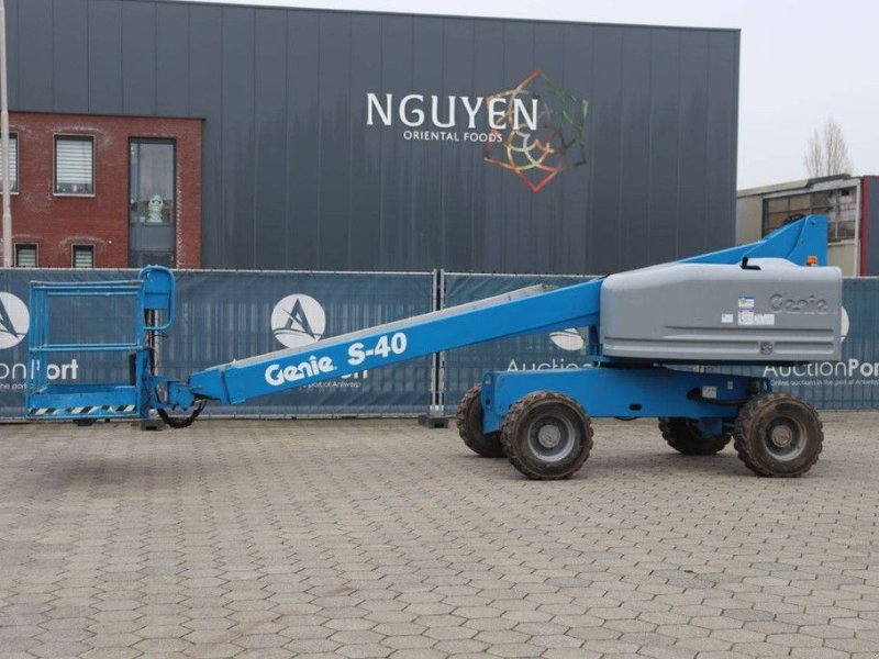 Teleskoparbeitsbühne Türe ait Genie S-40, Gebrauchtmaschine içinde Antwerpen (resim 1)