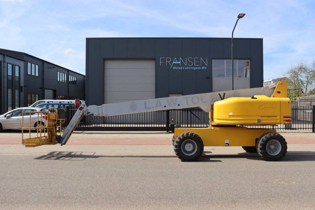 Teleskoparbeitsbühne des Typs Genie S-65, Gebrauchtmaschine in Antwerpen (Bild 2)