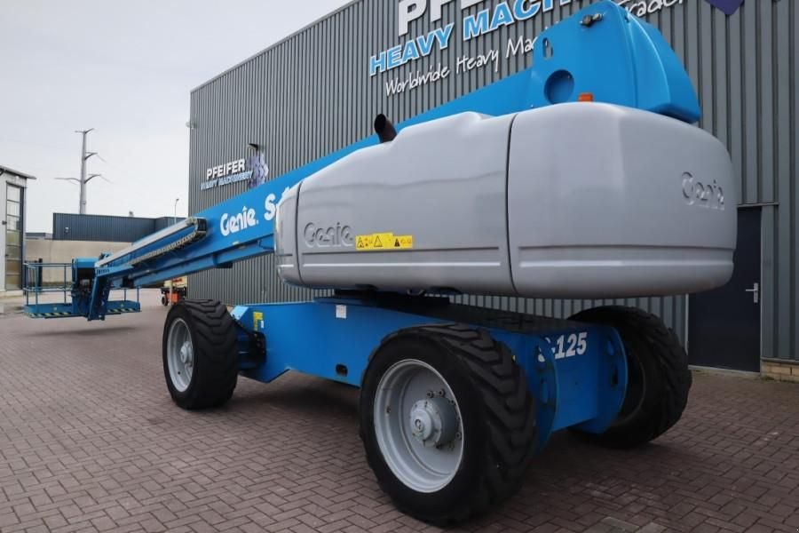Teleskoparbeitsbühne от тип Genie S125 Diesel, 4x4x4 Drive, 40.1m Working Height, 24, Gebrauchtmaschine в Groenlo (Снимка 9)