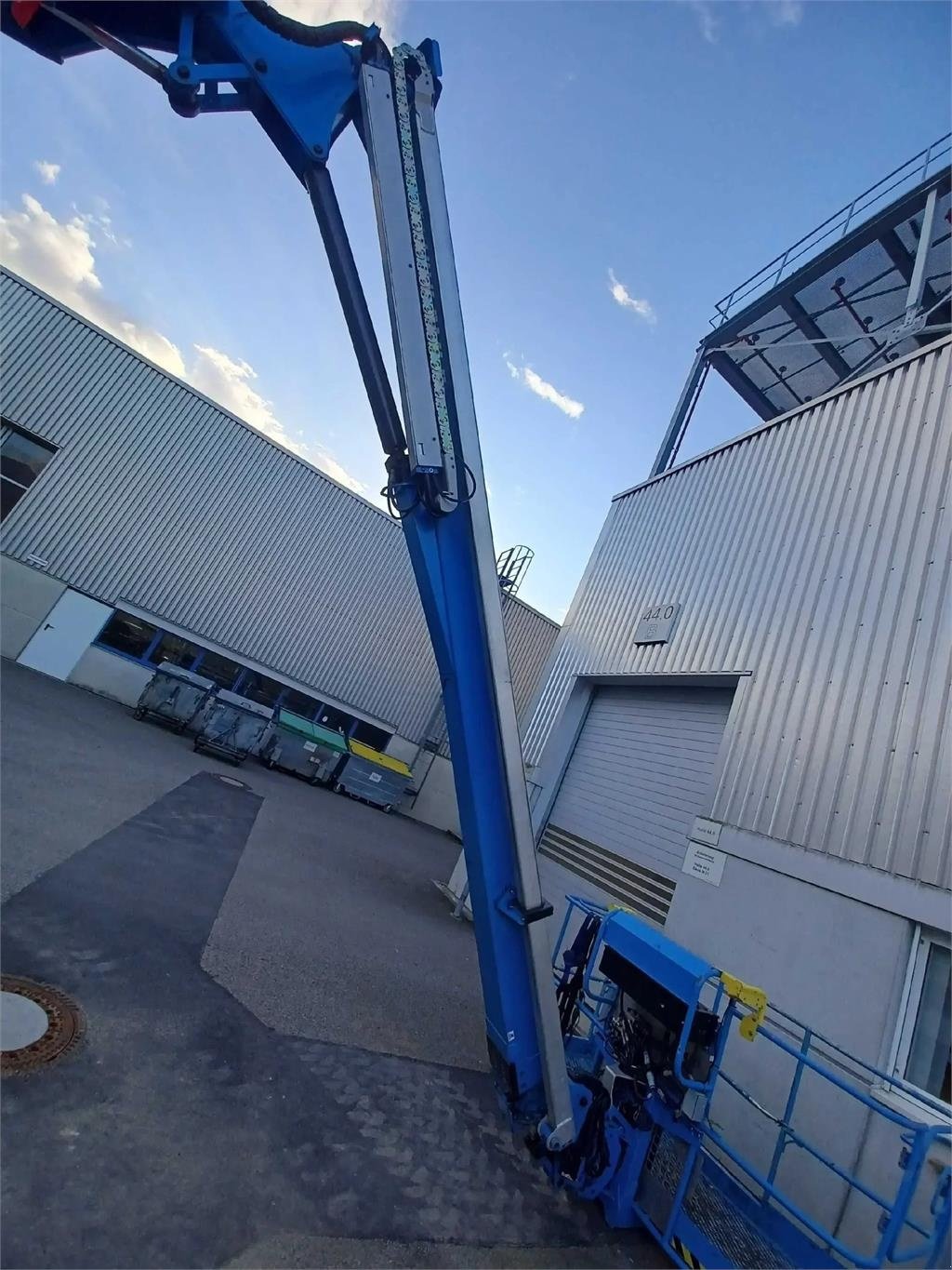 Teleskoparbeitsbühne za tip Genie SX 135 XC, Gebrauchtmaschine u Schierling (Slika 9)