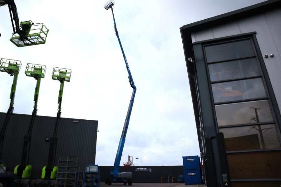 Teleskoparbeitsbühne типа Genie Z135/70 Diesel, 4x4x4 Drive, 43m Lifting Height, 2, Gebrauchtmaschine в Groenlo (Фотография 3)