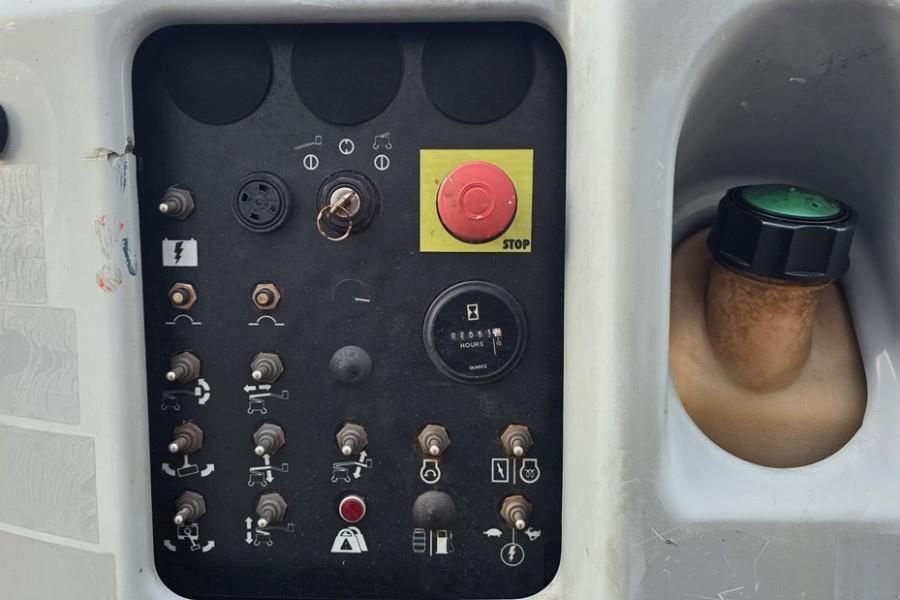 Teleskoparbeitsbühne du type Genie Z34/22 As-Is, Diesel, 4x4 Drive, 12.6m Working Hei, Gebrauchtmaschine en Groenlo (Photo 5)