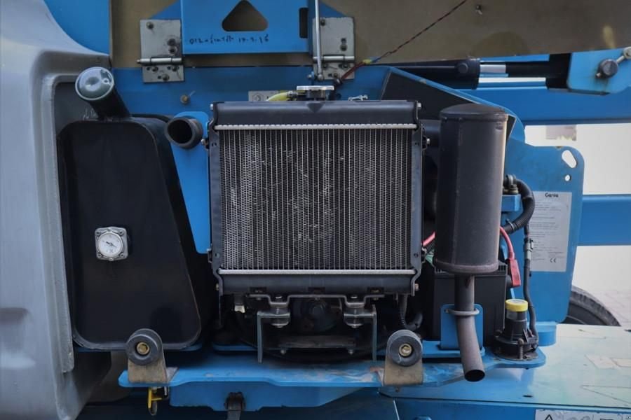 Teleskoparbeitsbühne del tipo Genie Z45/25J As-Is, Bi-Energy Diesel / Battery, 4x2 Dri, Gebrauchtmaschine In Groenlo (Immagine 8)