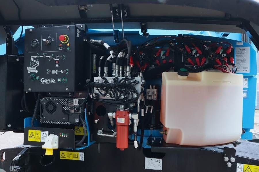 Teleskoparbeitsbühne του τύπου Genie Z60/37FE Valid Inspection, *Guarantee! Hybrid, 4x4, Gebrauchtmaschine σε Groenlo (Φωτογραφία 11)