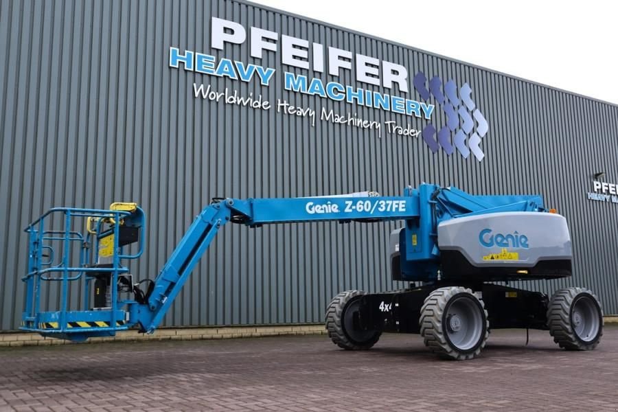 Teleskoparbeitsbühne des Typs Genie Z60/37FE Valid Inspection, *Guarantee! Hybrid, 4x4, Gebrauchtmaschine in Groenlo (Bild 1)