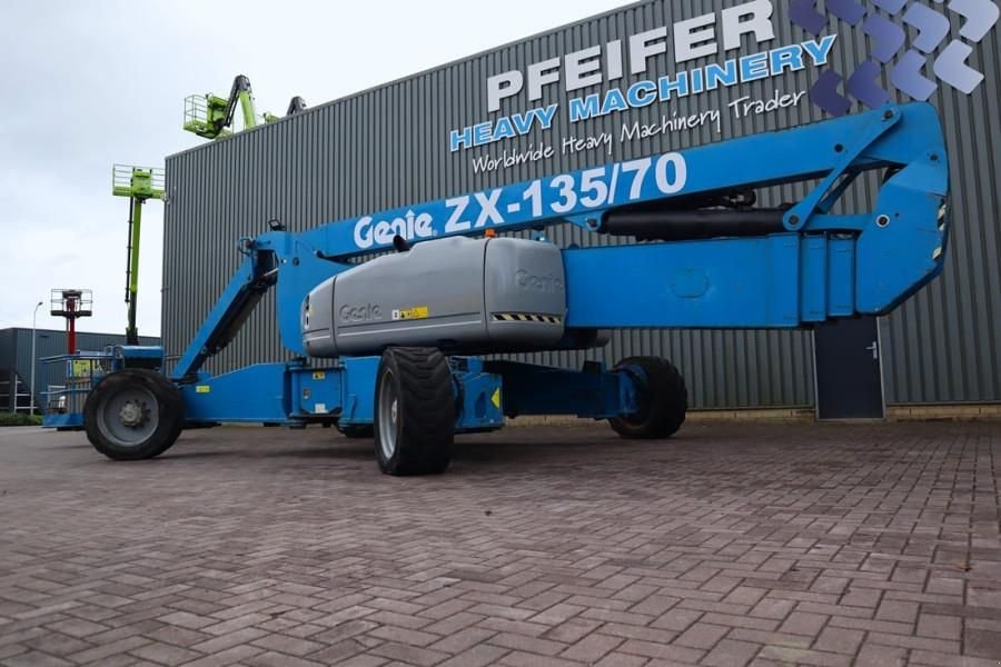 Teleskoparbeitsbühne tip Genie ZX135/70 Diesel, 4x4x4 Drive, 43m Lifting Height,, Gebrauchtmaschine in Groenlo (Poză 2)