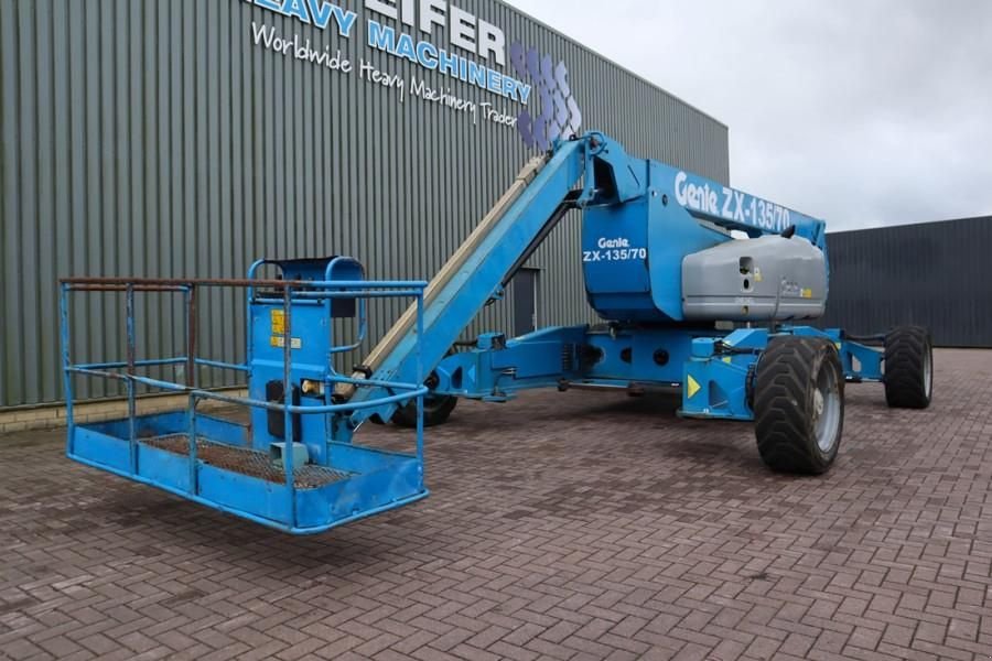 Teleskoparbeitsbühne tip Genie ZX135/70 Diesel, 4x4x4 Drive, 43m Lifting Height,, Gebrauchtmaschine in Groenlo (Poză 11)