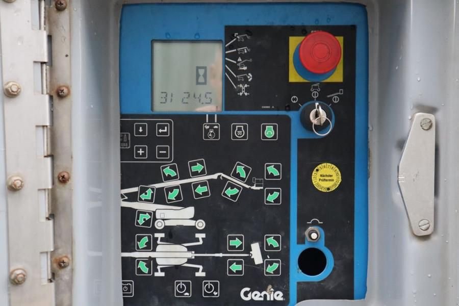 Teleskoparbeitsbühne tip Genie ZX135/70 Diesel, 4x4x4 Drive, 43m Lifting Height,, Gebrauchtmaschine in Groenlo (Poză 4)