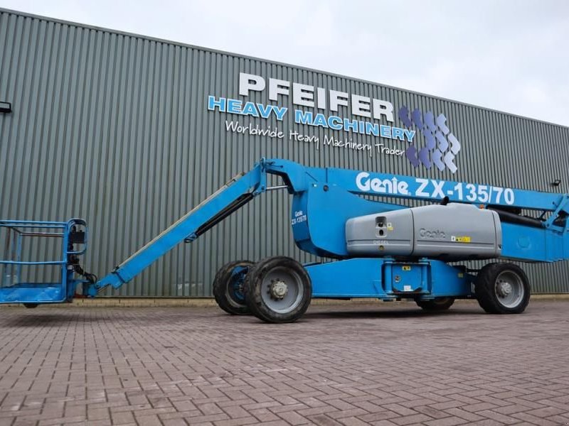 Teleskoparbeitsbühne tip Genie ZX135/70 Diesel, 4x4x4 Drive, 43m Lifting Height,, Gebrauchtmaschine in Groenlo (Poză 1)