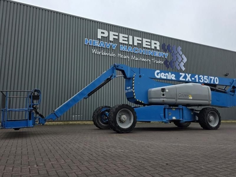 Teleskoparbeitsbühne des Typs Genie ZX135/70 Diesel, 4x4x4 Drive, 43m Lifting Height,, Gebrauchtmaschine in Groenlo (Bild 1)
