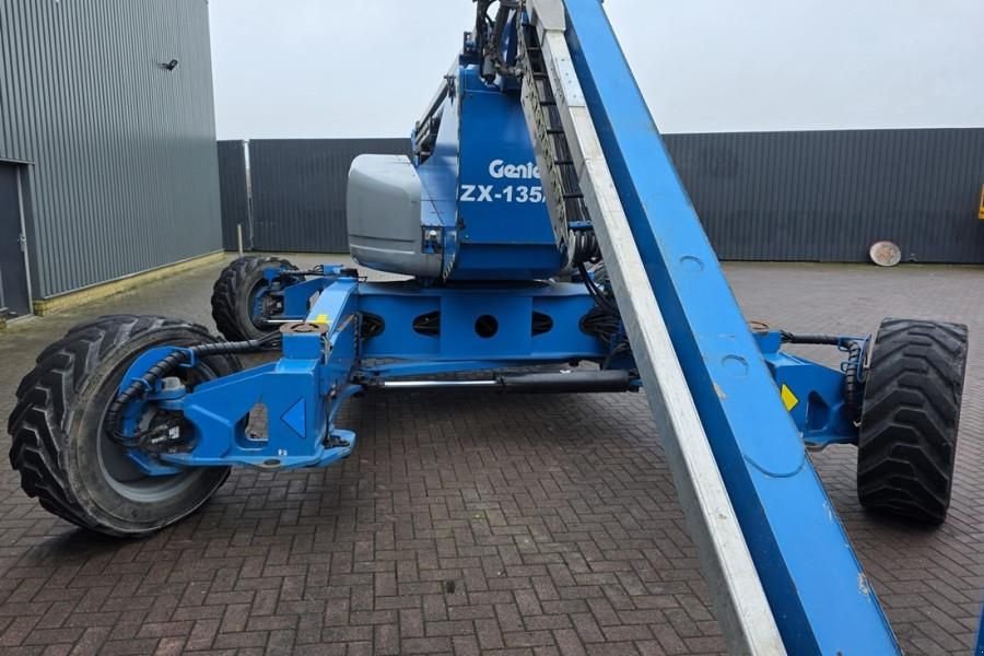 Teleskoparbeitsbühne tipa Genie ZX135/70 Diesel, 4x4x4 Drive, 43m Lifting Height,, Gebrauchtmaschine u Groenlo (Slika 11)
