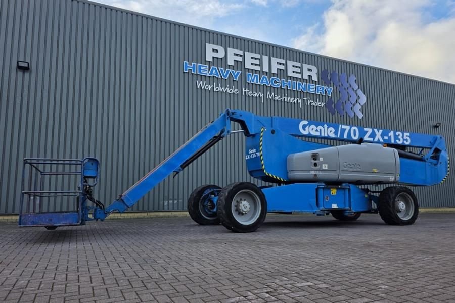 Teleskoparbeitsbühne des Typs Genie ZX135/70 Diesel, 4x4x4 Drive, 43m Lifting Height,, Gebrauchtmaschine in Groenlo (Bild 1)
