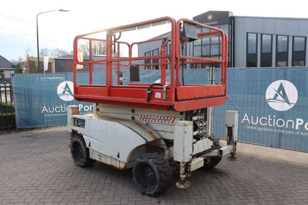 Teleskoparbeitsbühne typu Haulotte Ciseaux Compact 12DX, Gebrauchtmaschine v Antwerpen (Obrázok 4)