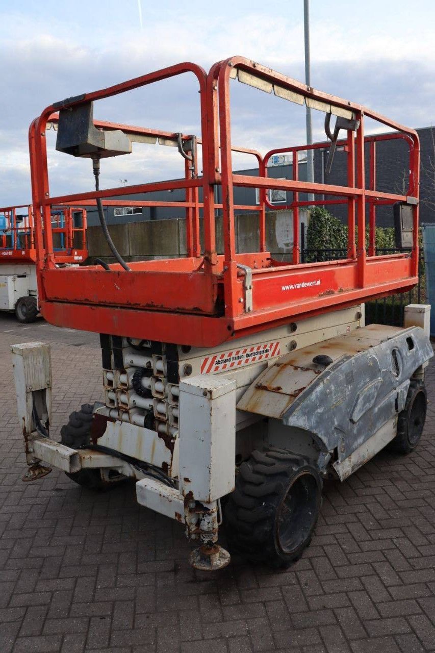 Teleskoparbeitsbühne typu Haulotte Ciseaux Compact 12DX, Gebrauchtmaschine v Antwerpen (Obrázok 8)