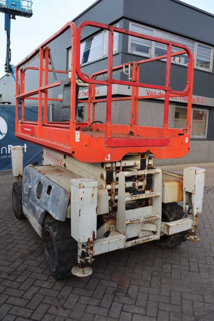 Teleskoparbeitsbühne typu Haulotte Ciseaux Compact 12DX, Gebrauchtmaschine v Antwerpen (Obrázok 9)